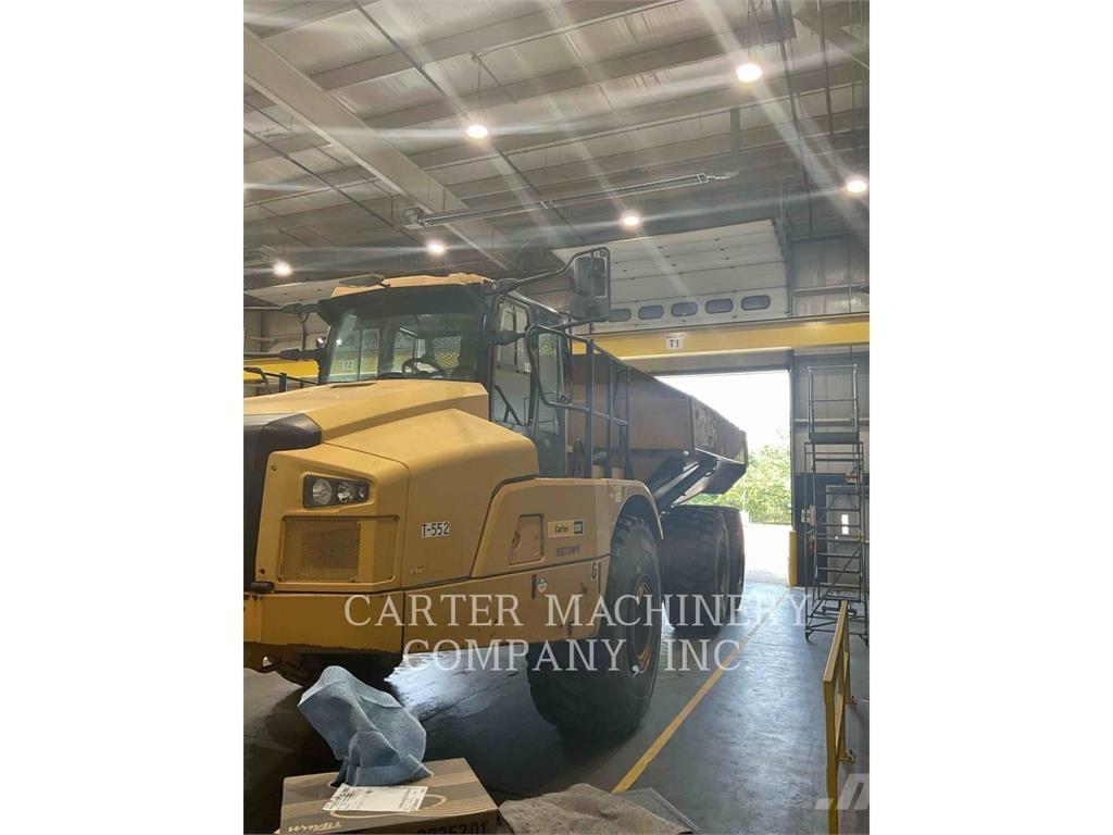 CAT 745 Zglobni damperi