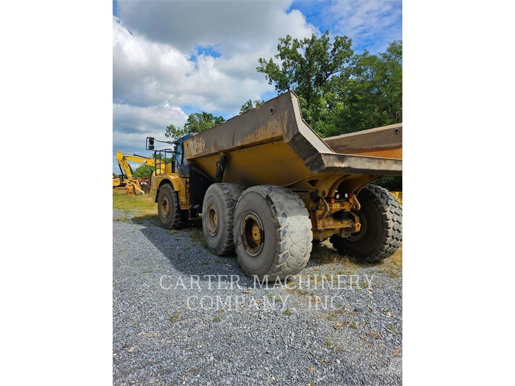 CAT 745 Zglobni damperi