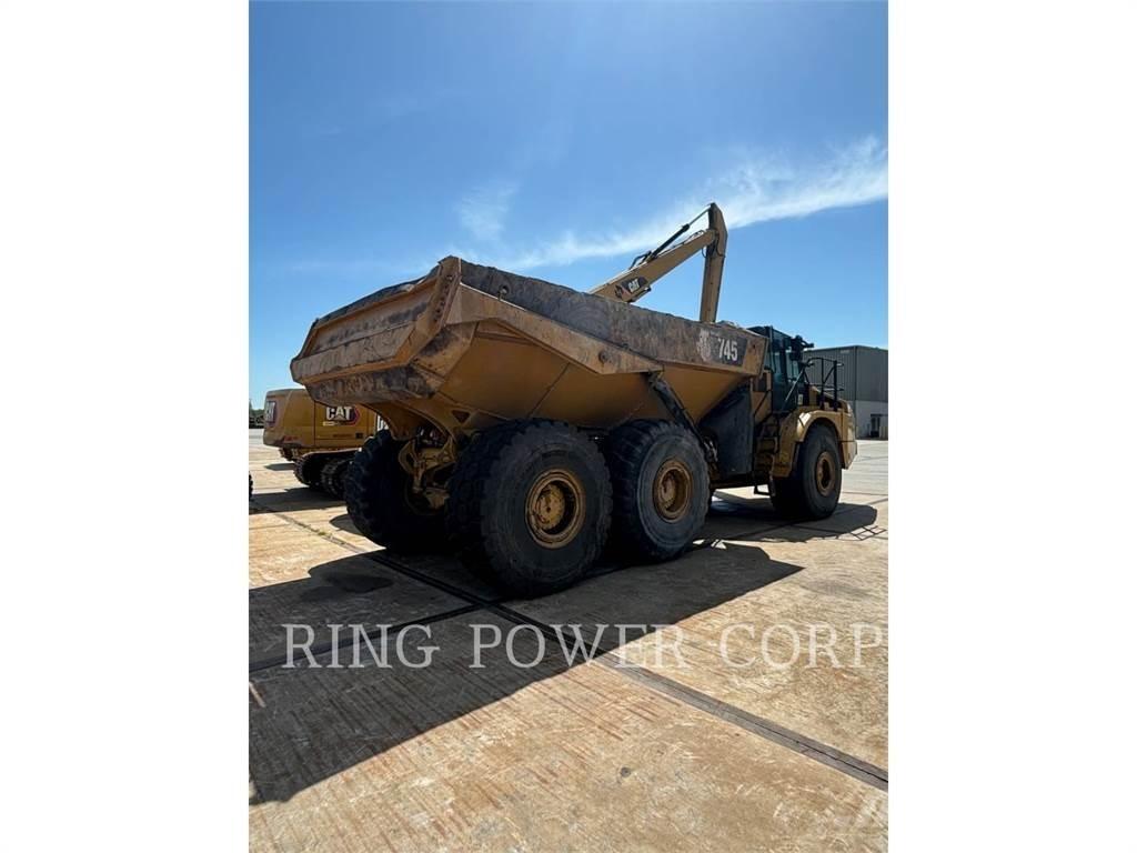 CAT 745 Zglobni damperi