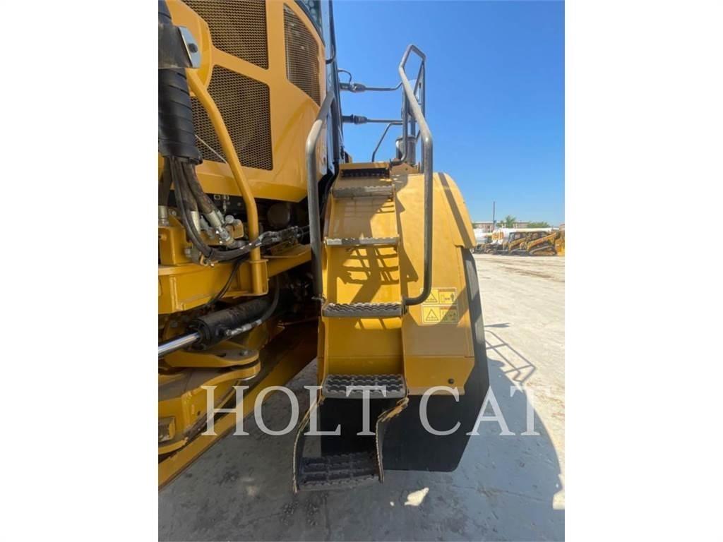 CAT 745 Zglobni damperi
