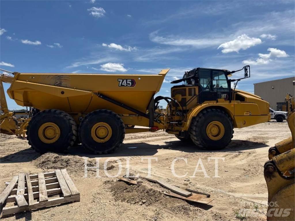 CAT 745 Zglobni damperi
