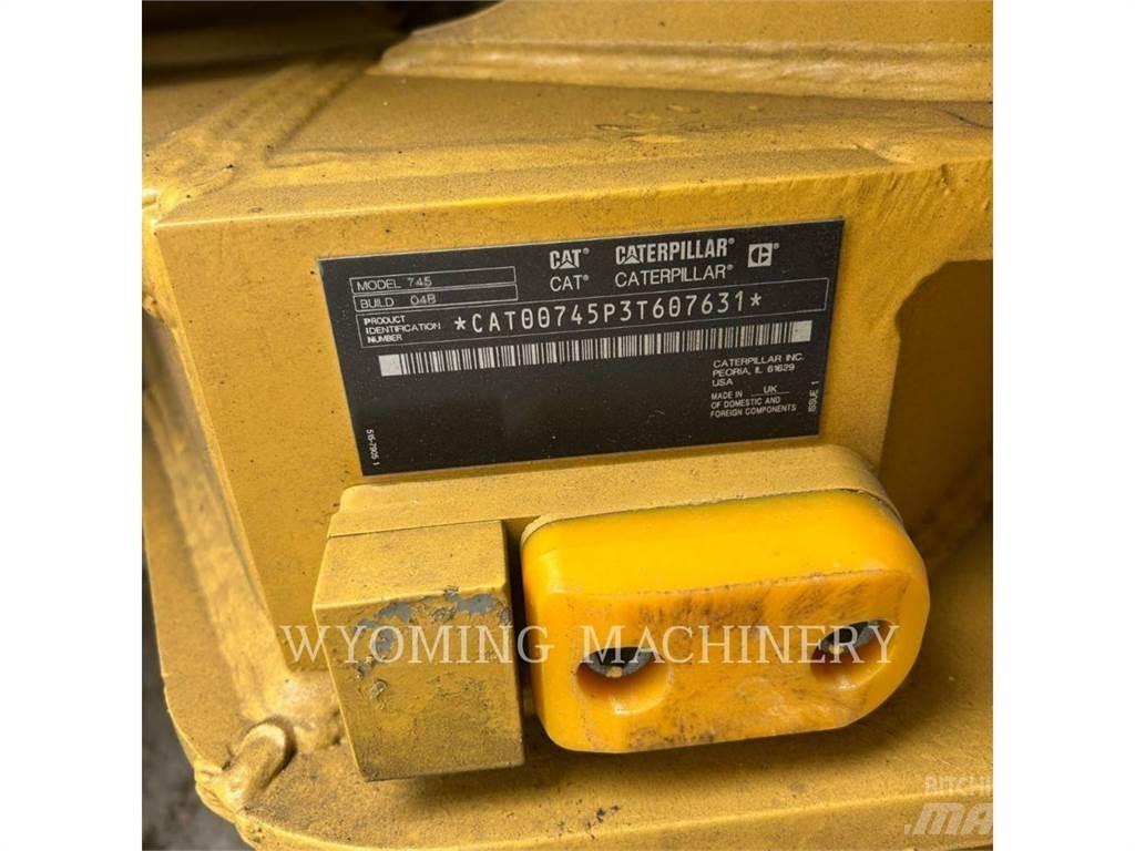 CAT 745 Zglobni damperi