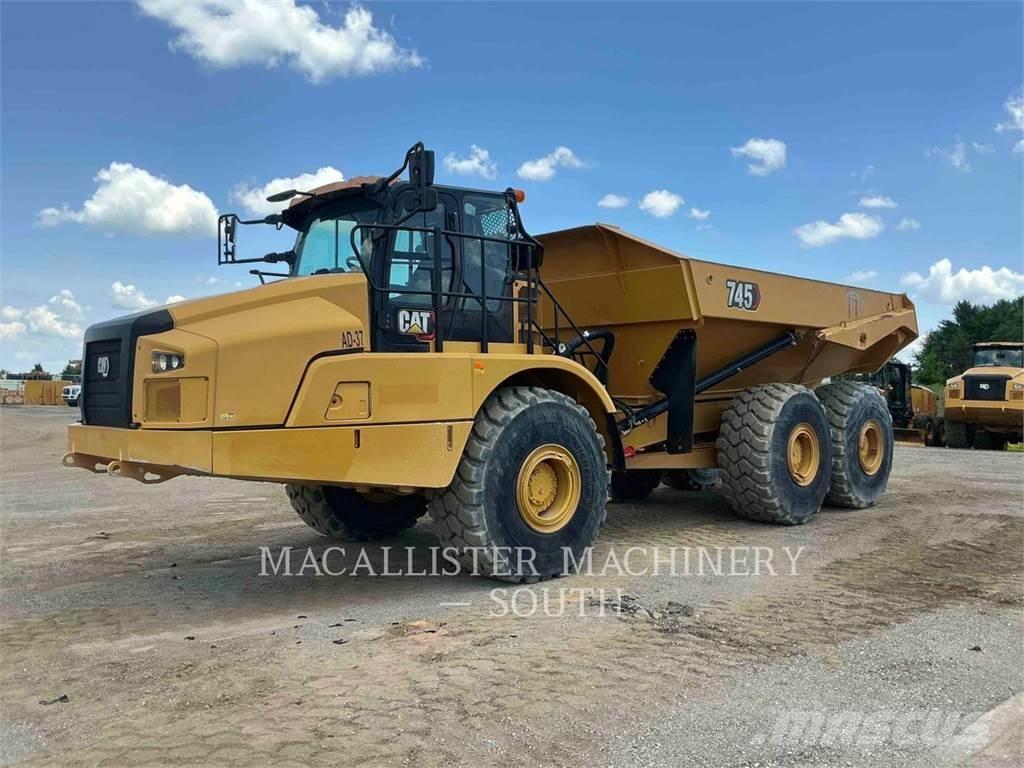 CAT 745 Zglobni damperi
