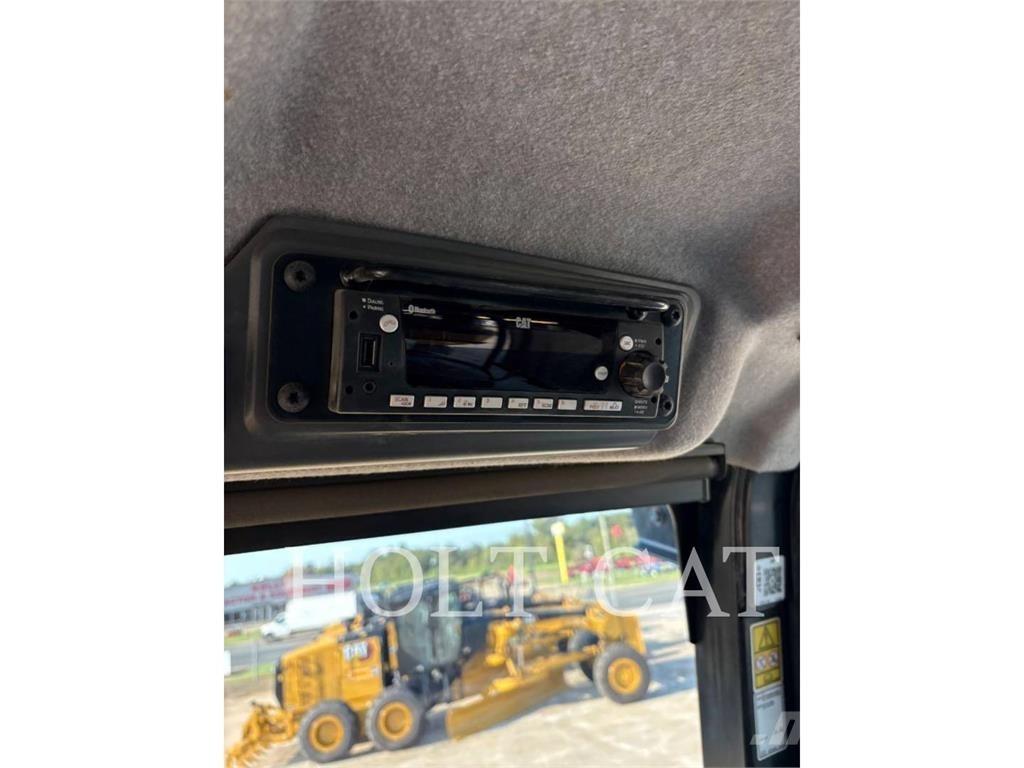 CAT 745 Zglobni damperi