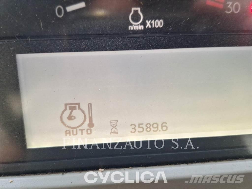 CAT 745 Zglobni damperi