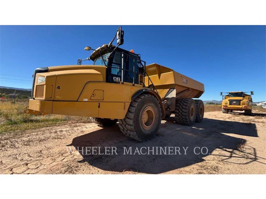CAT 745 Zglobni damperi