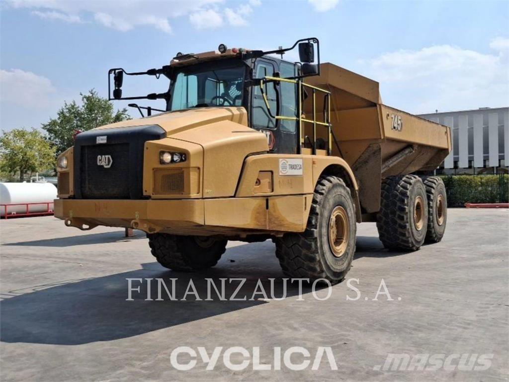 CAT 745 Zglobni damperi