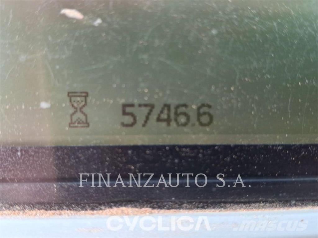 CAT 745 Zglobni damperi