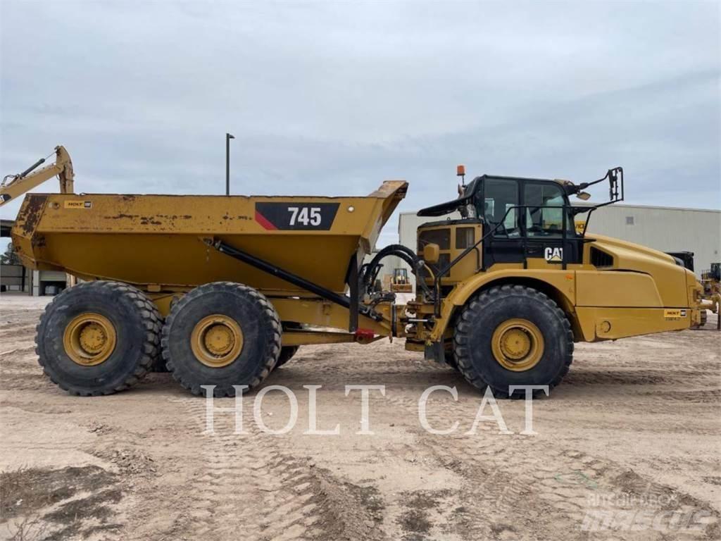 CAT 745 Zglobni damperi