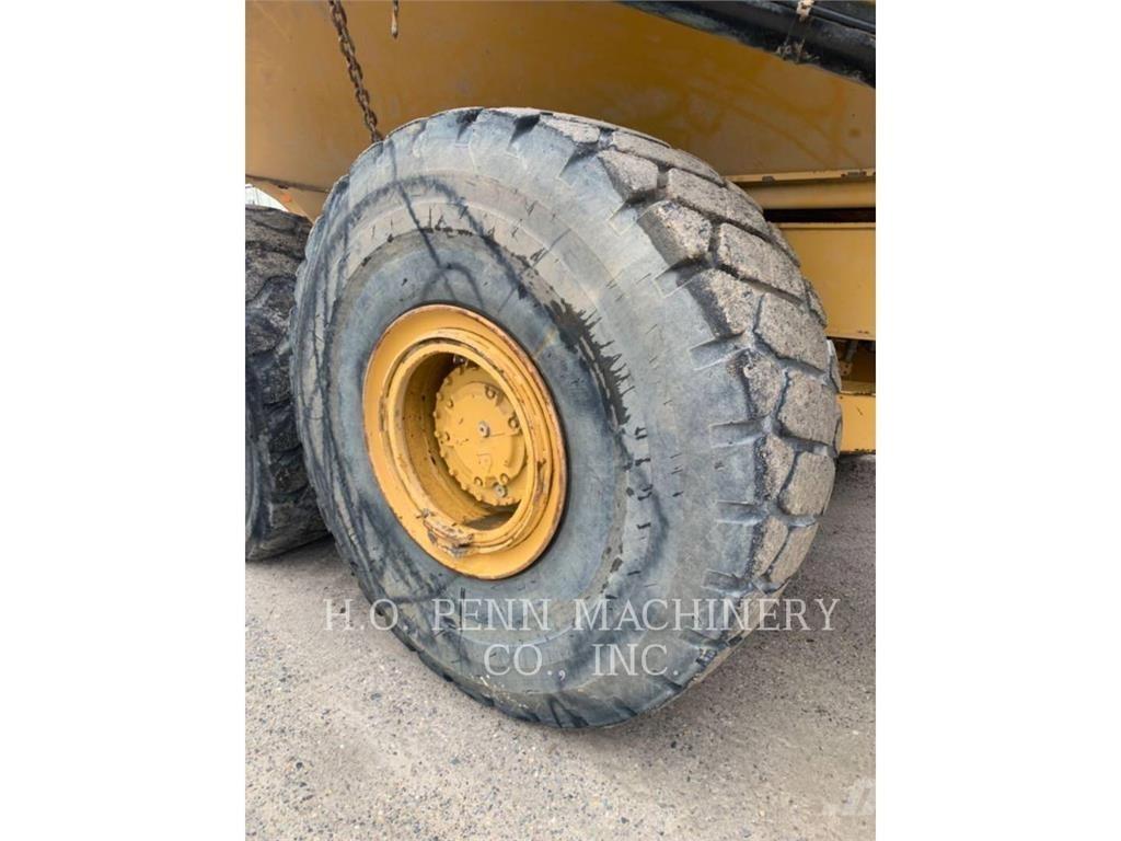CAT 745 C Zglobni damperi