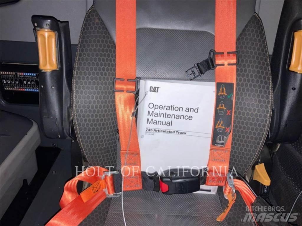 CAT 745 WT Kamioni cisterne