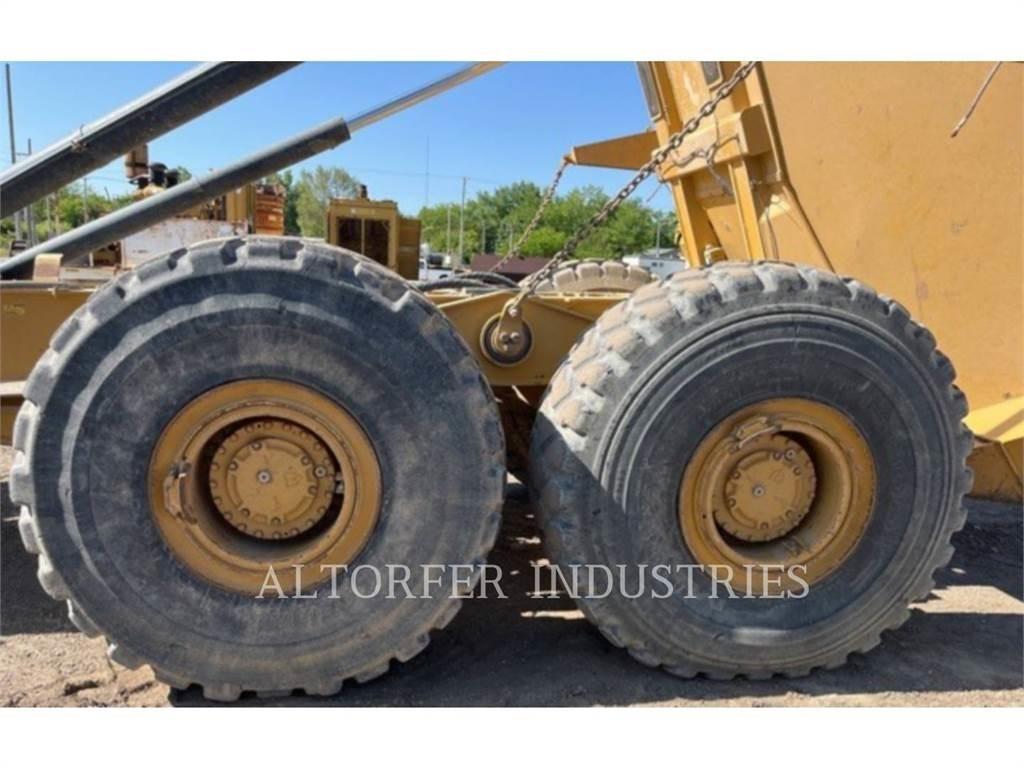 CAT 745C Zglobni damperi