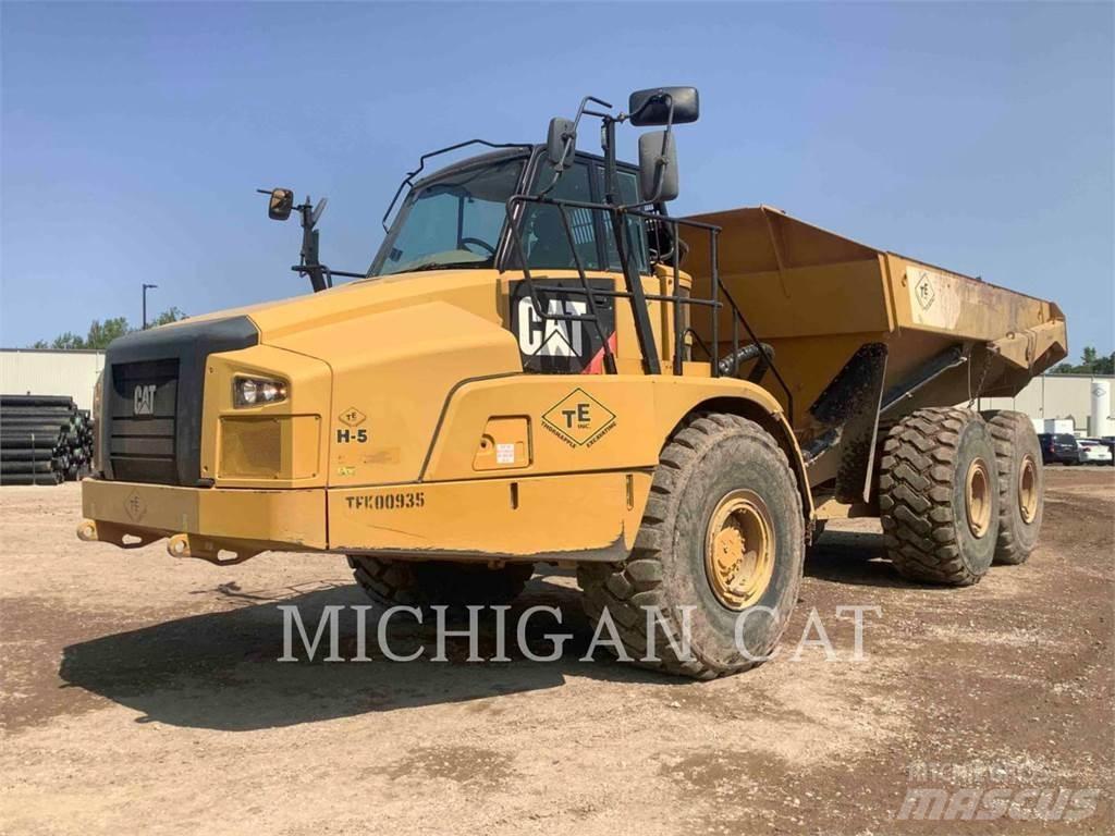 CAT 745C Zglobni damperi