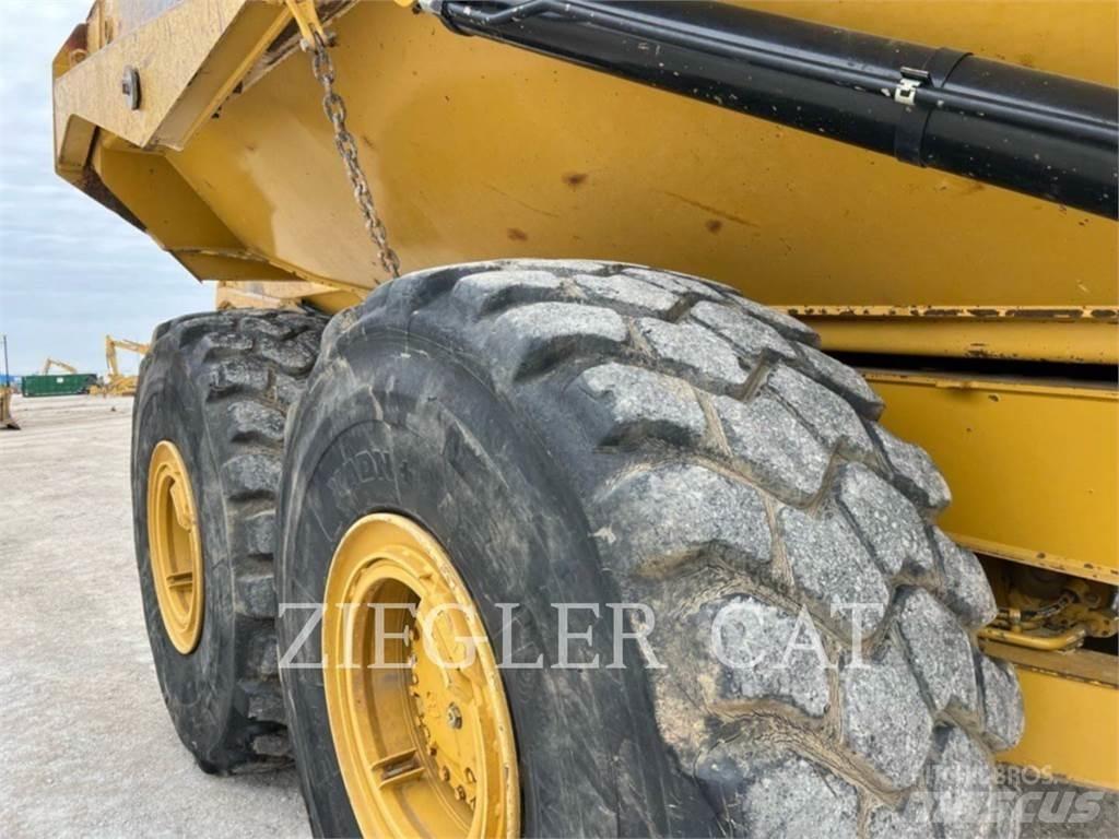 CAT 745C Zglobni damperi