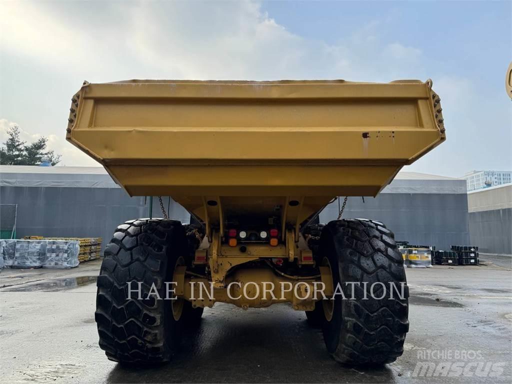 CAT 745C Zglobni damperi