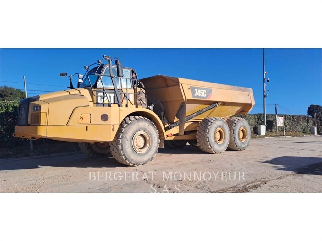 CAT 745C Zglobni damperi