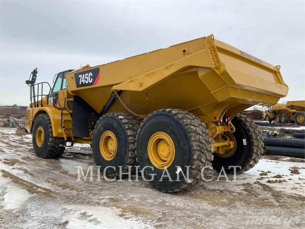 CAT 745C Zglobni damperi