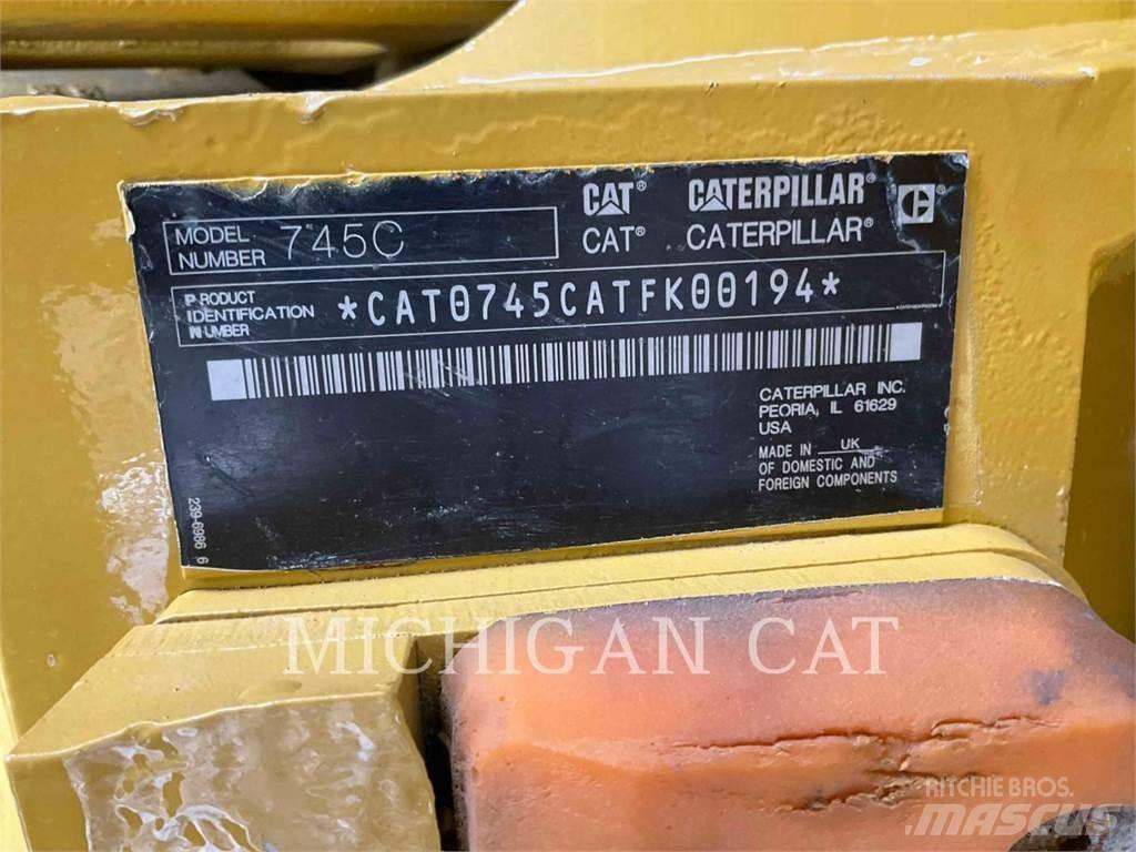 CAT 745C Zglobni damperi