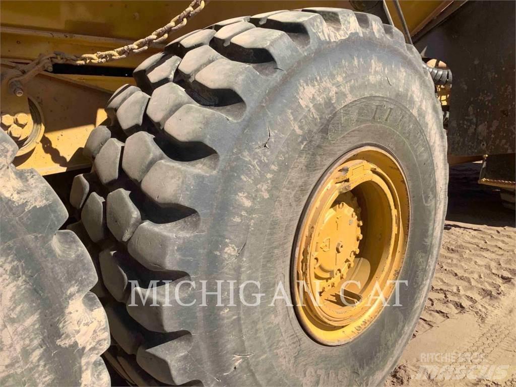 CAT 745C T Zglobni damperi