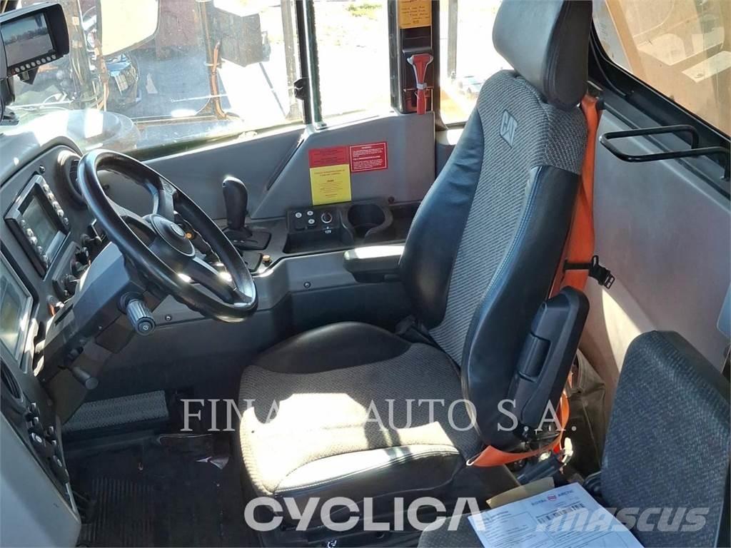 CAT 772G Zglobni damperi