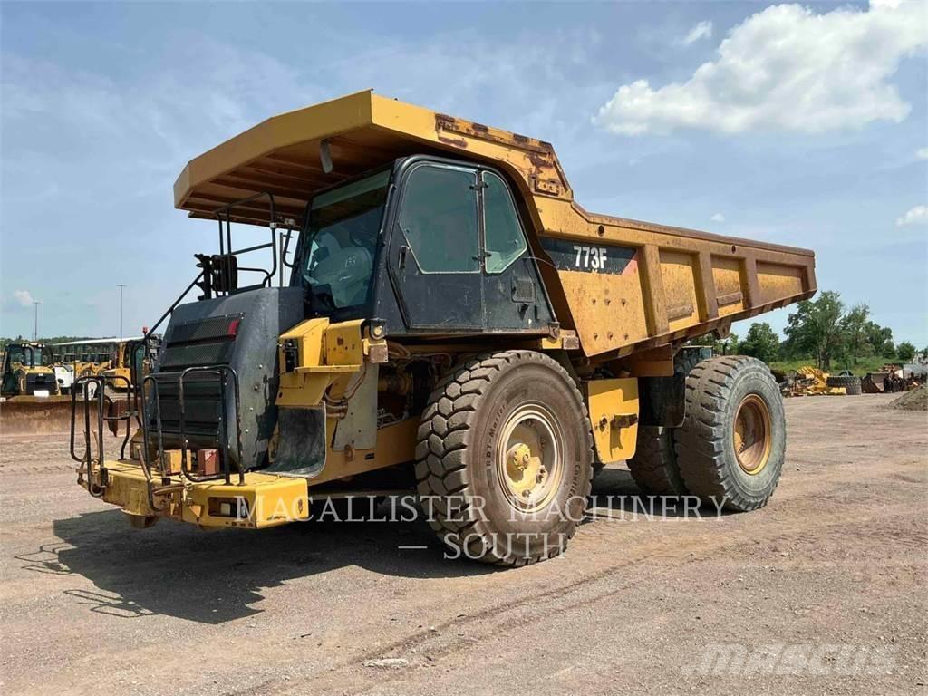 CAT 773F Zglobni damperi