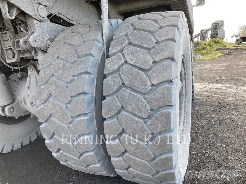 CAT 775D Zglobni damperi