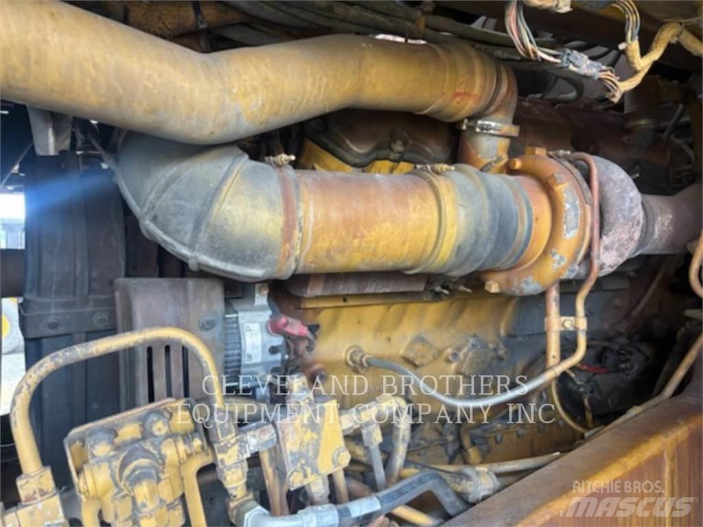 CAT 775F WW Kamioni za vodu