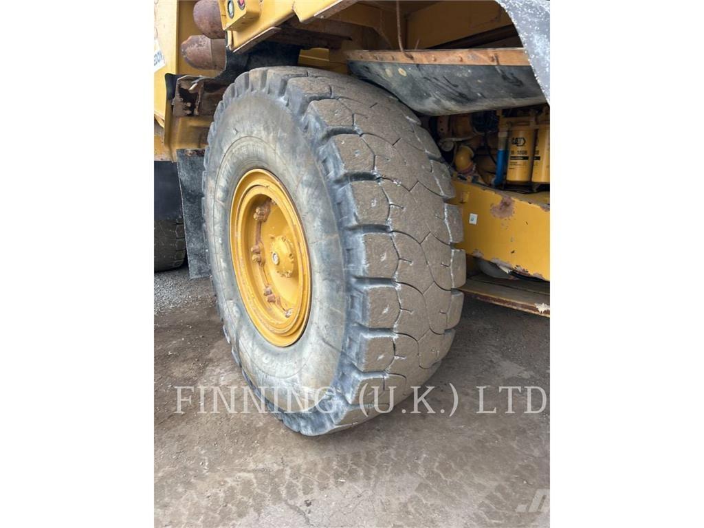 CAT 775G Zglobni damperi