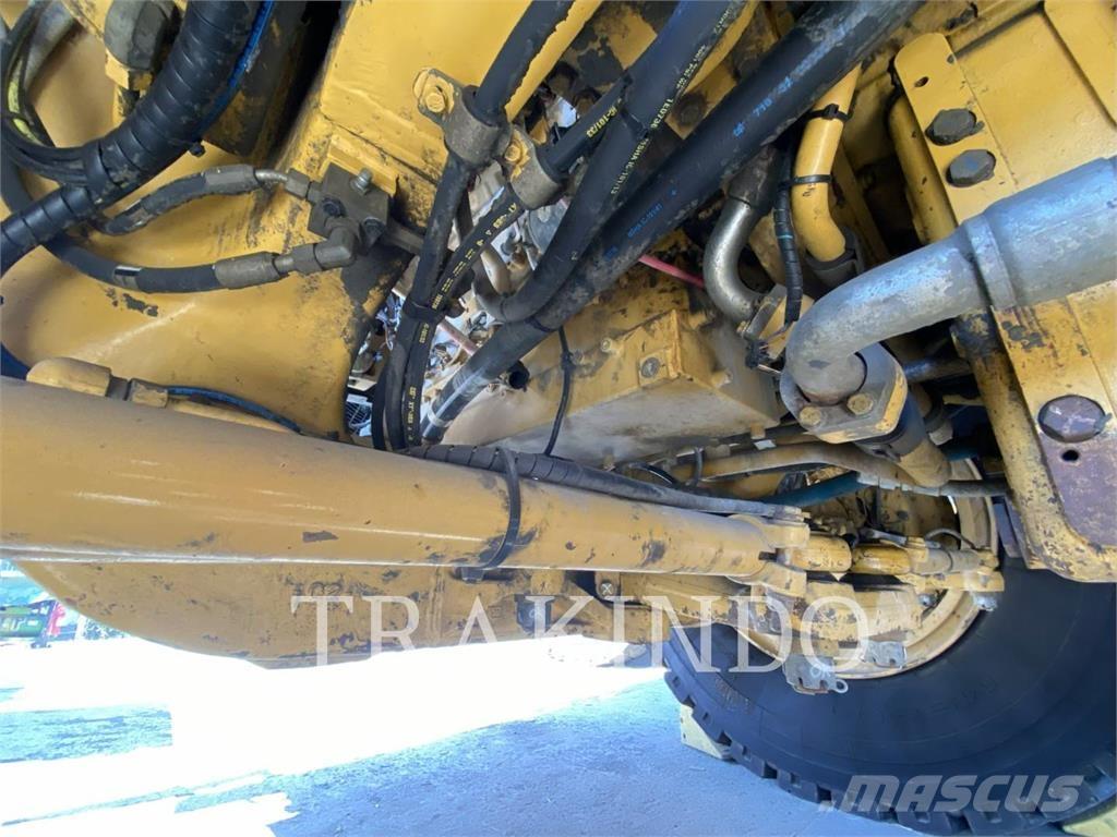 CAT 777E Zglobni damperi