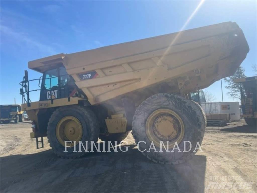 CAT 777F Zglobni damperi