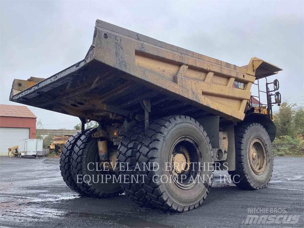 CAT 777G Zglobni damperi