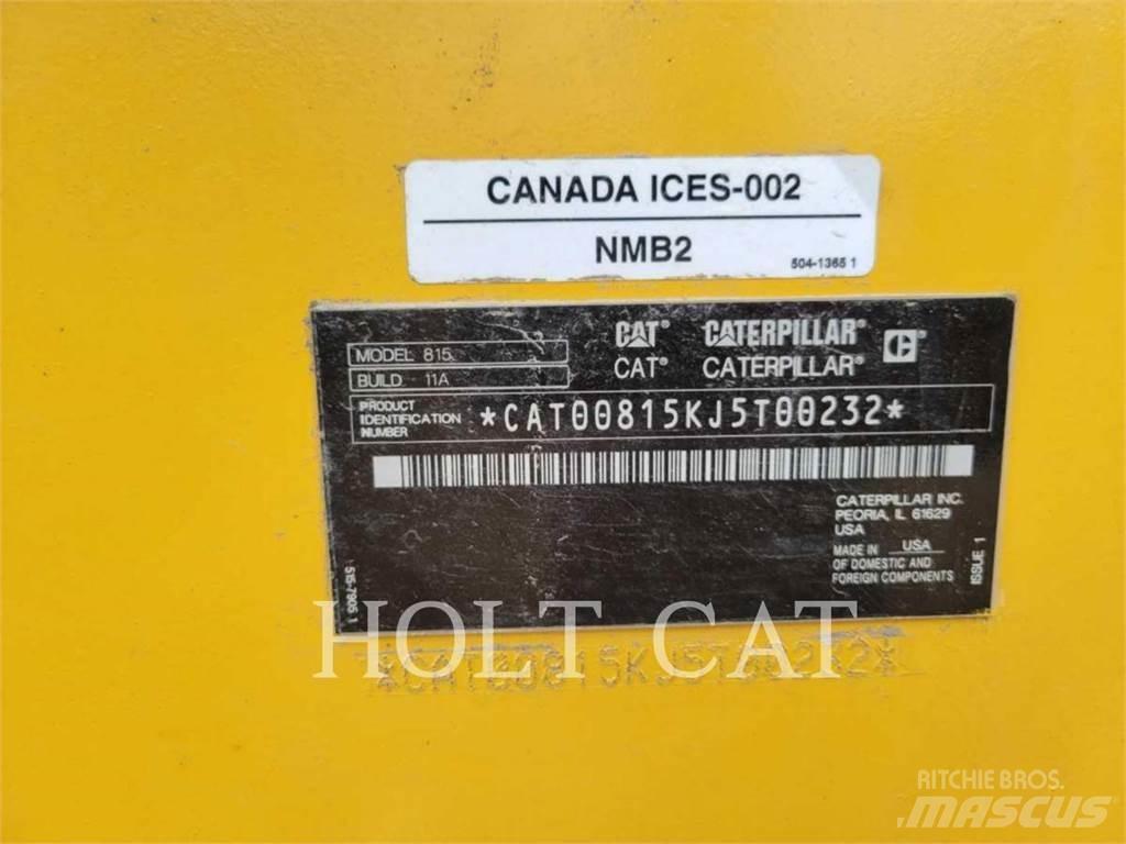 CAT 815 Nabijači zemlje