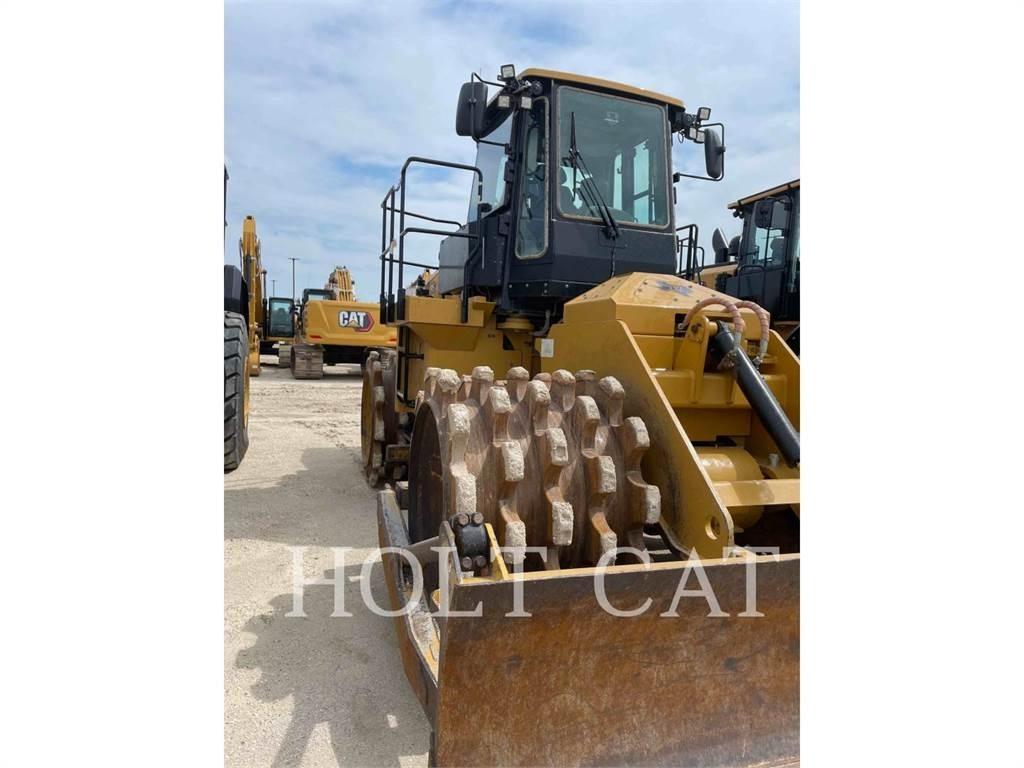 CAT 815 Nabijači zemlje