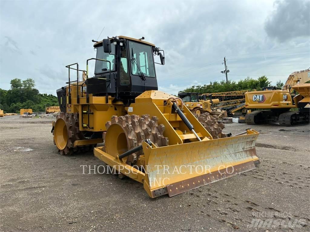 CAT 815 Nabijači zemlje