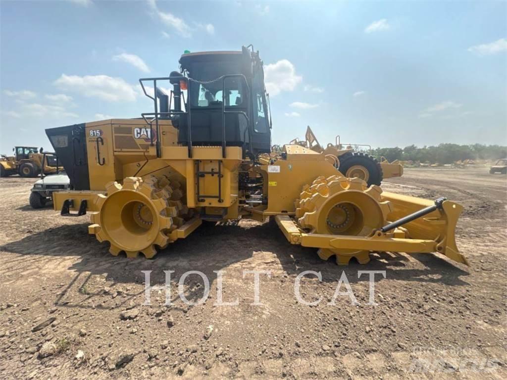 CAT 815 Nabijači zemlje