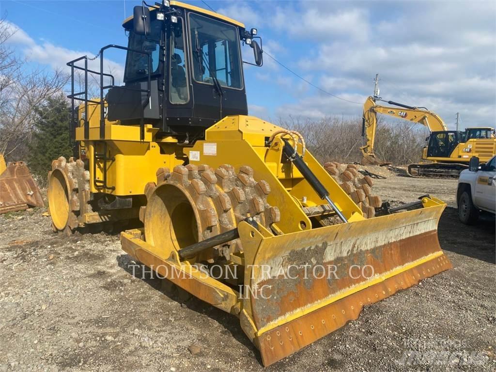CAT 815 Nabijači zemlje