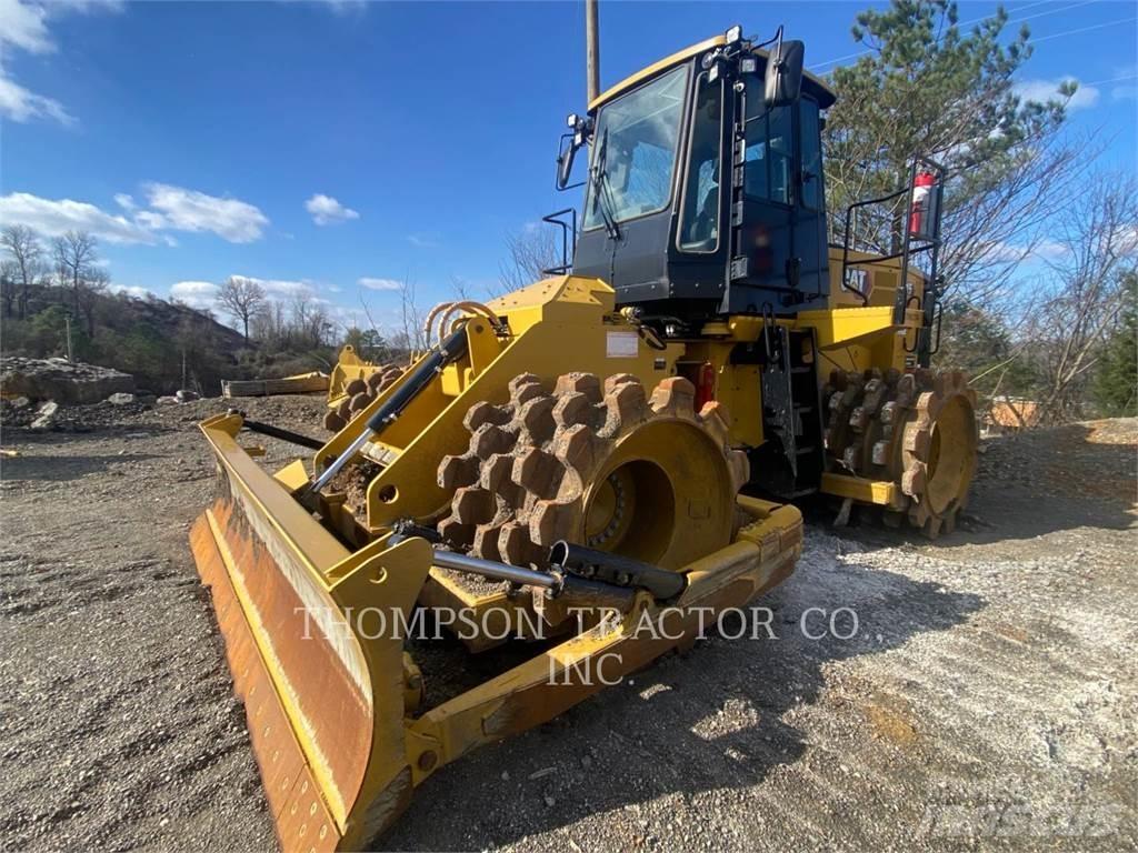 CAT 815 Nabijači zemlje