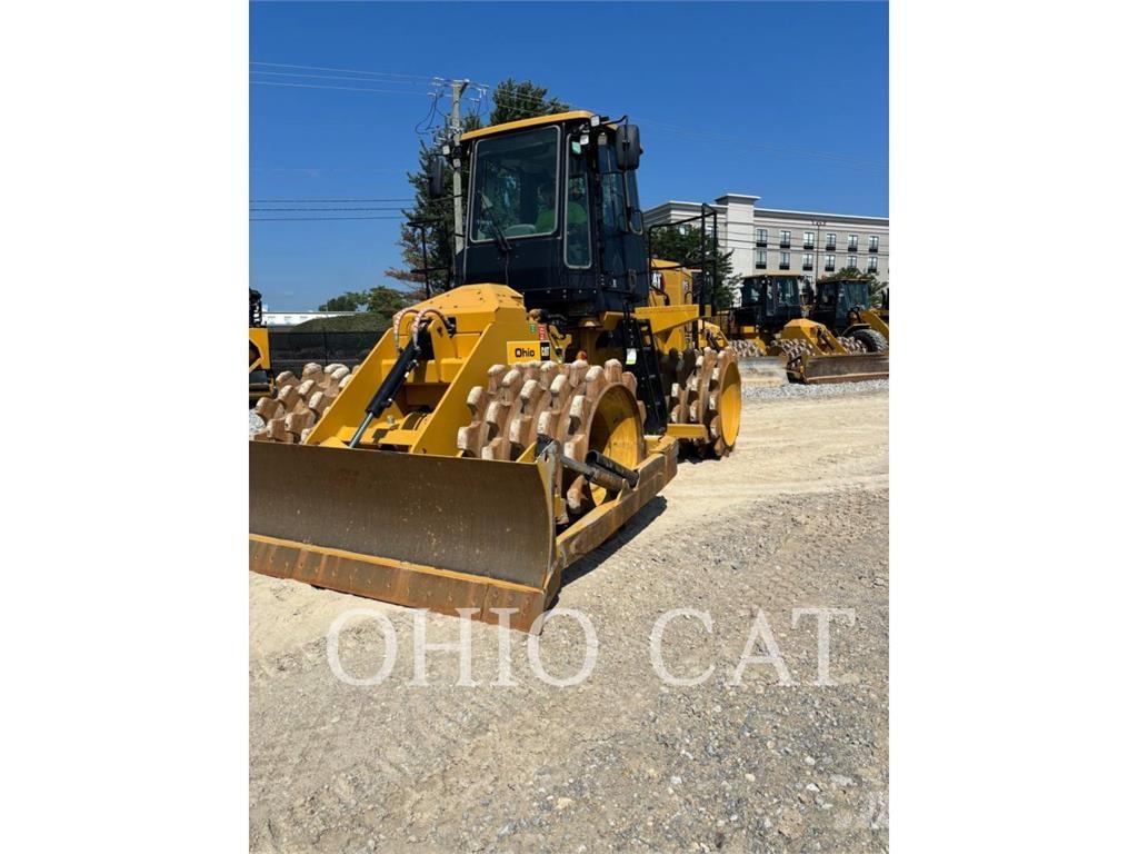 CAT 815 Nabijači zemlje