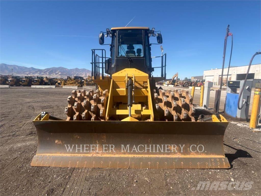 CAT 815 Kombinovani valjci