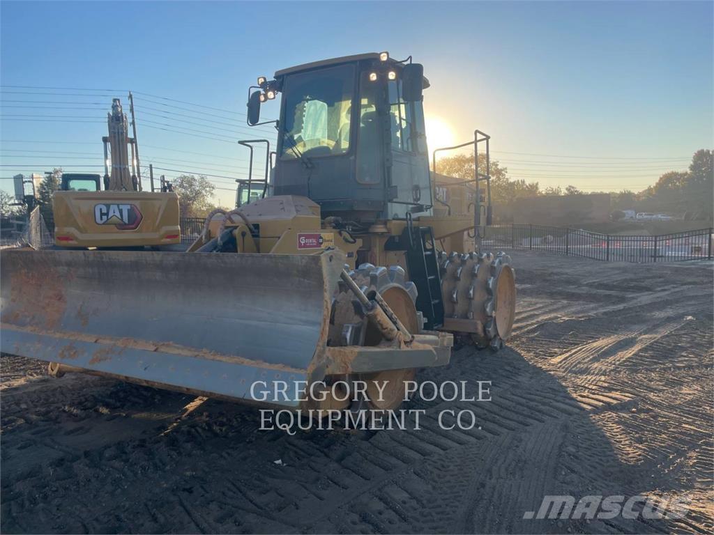 CAT 815-11 Nabijači zemlje