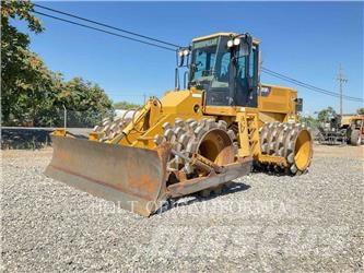 CAT 815F2 Nabijači zemlje