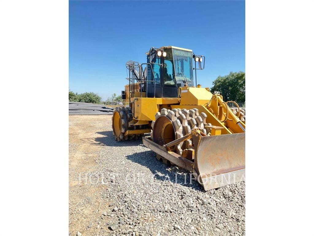 CAT 815F2 Nabijači zemlje