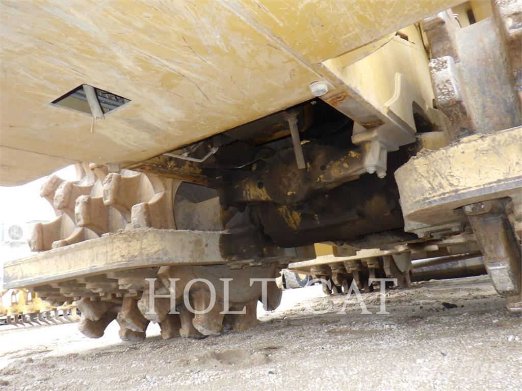 CAT 815FII Nabijači zemlje