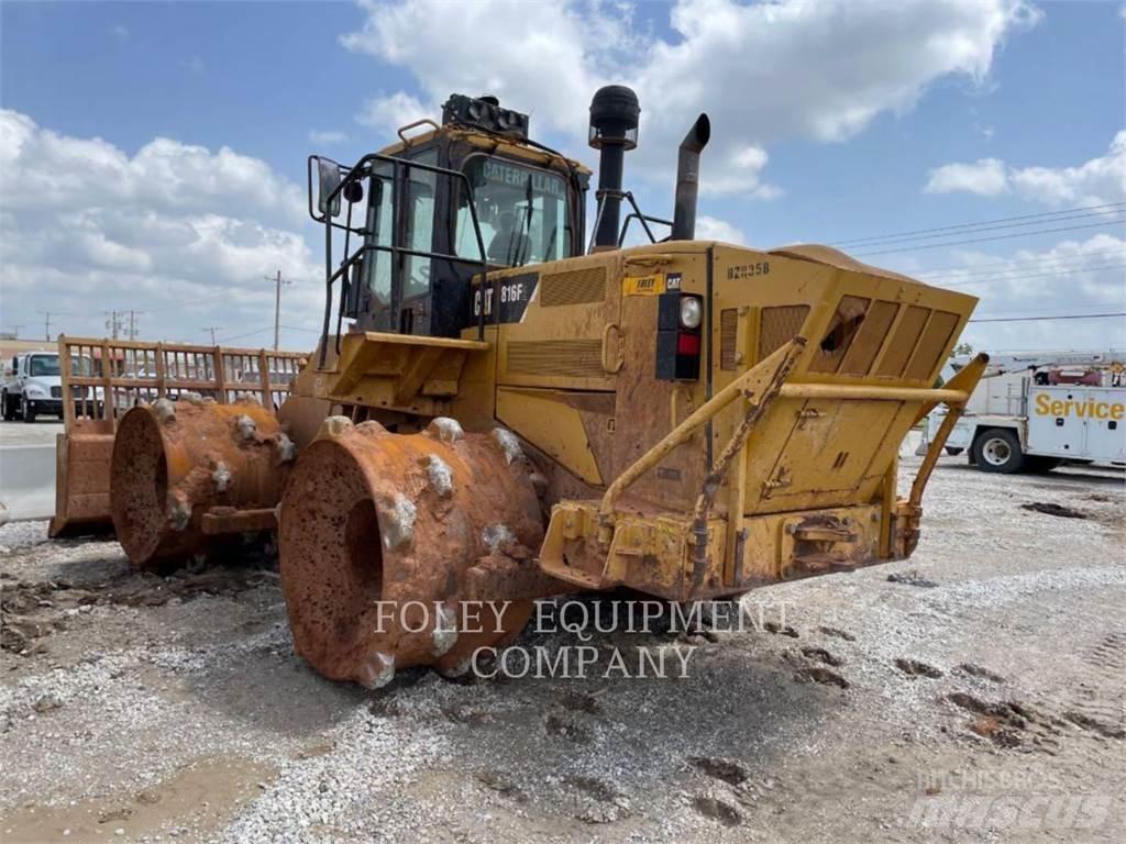 CAT 816F2 Nabijači zemlje