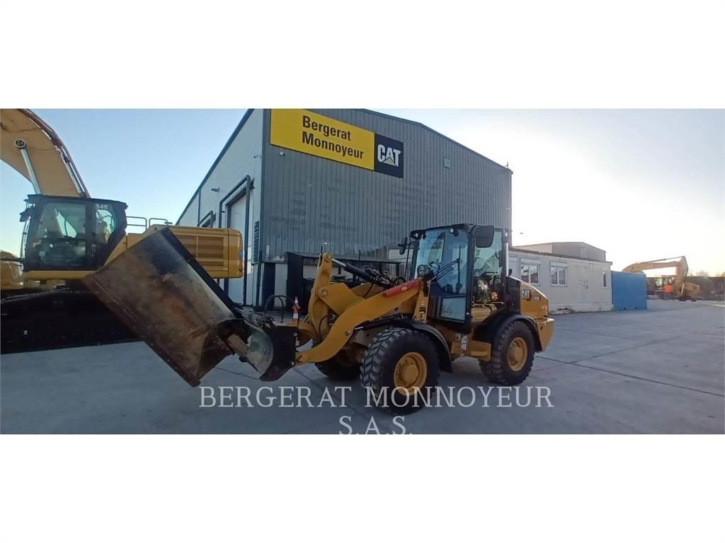CAT 906 Utovarivači na točkove
