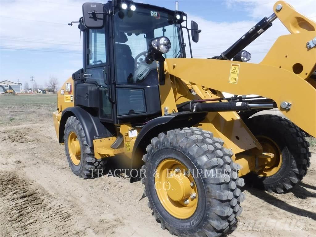 CAT 906 Utovarivači na točkove