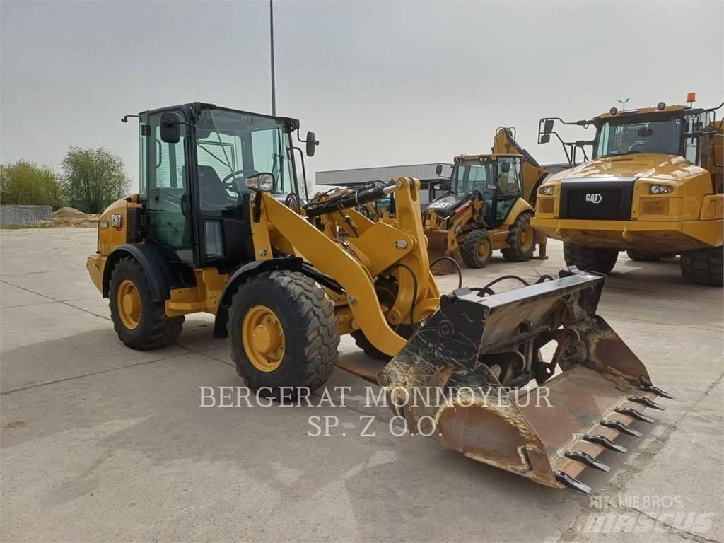 CAT 906 M Utovarivači na točkove