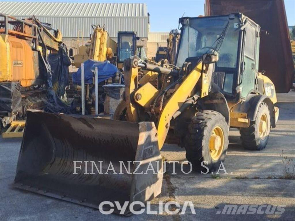 CAT 906H Utovarivači na točkove