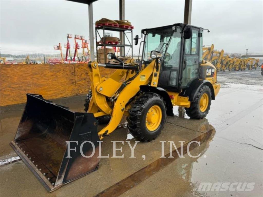 CAT 906M Utovarivači na točkove