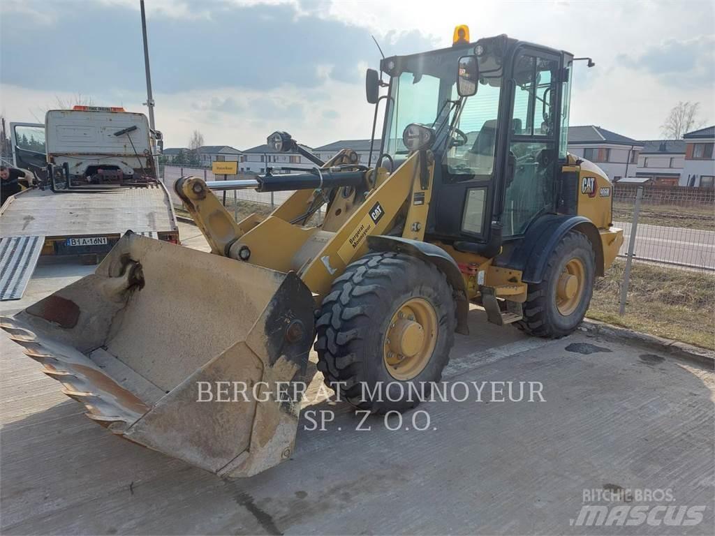 CAT 906M Utovarivači na točkove